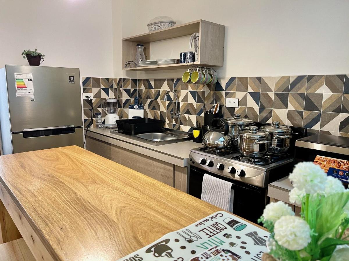 City Center 3-Rooms Apartment Downtown סוקרה מראה חיצוני תמונה