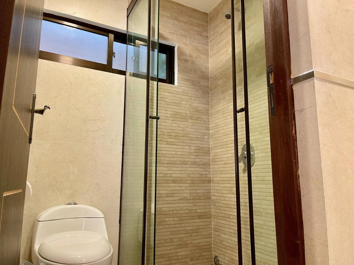 City Center 3-Rooms Apartment Downtown סוקרה מראה חיצוני תמונה