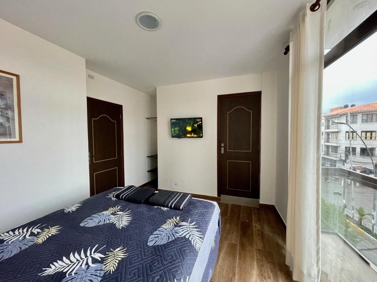 City Center 3-Rooms Apartment Downtown סוקרה מראה חיצוני תמונה